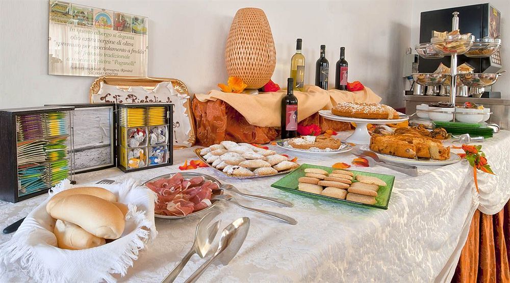 Hotel Angelini Римини Екстериор снимка